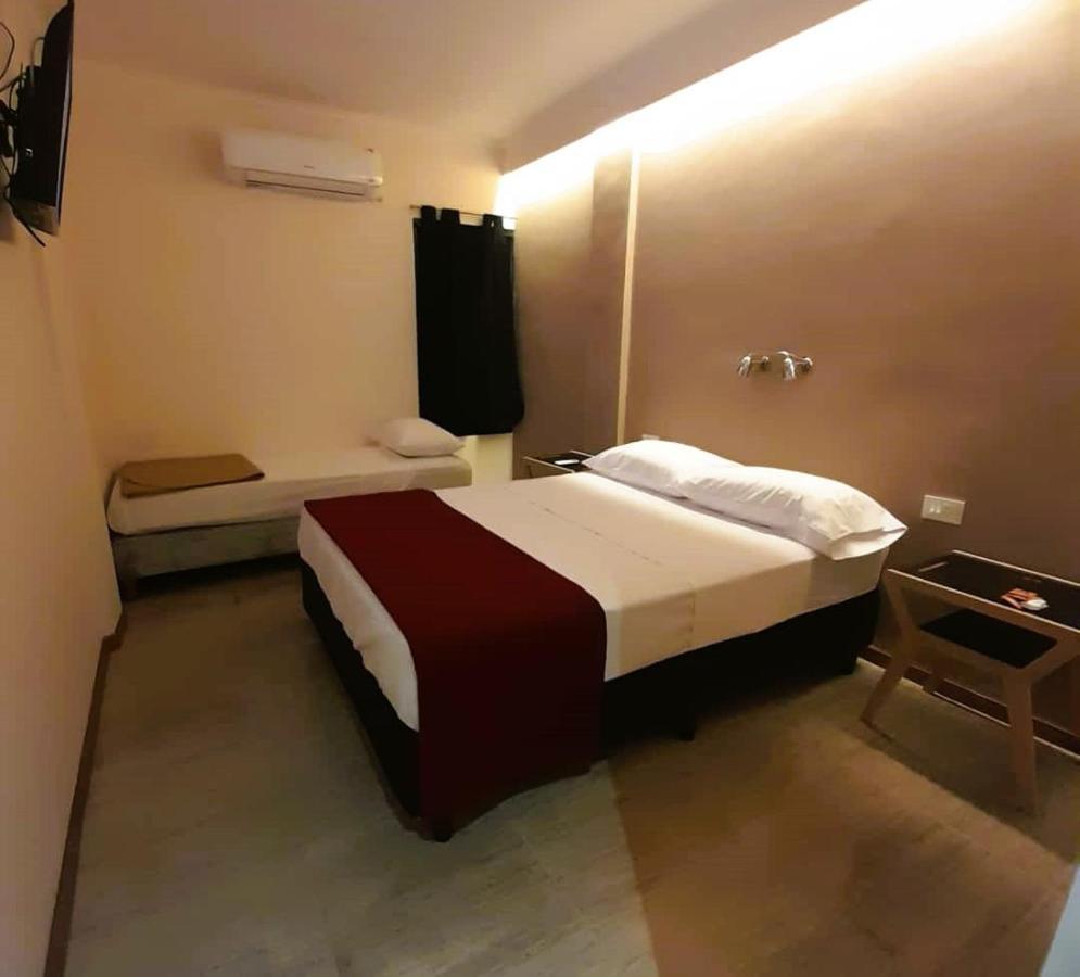 Hotel Vanderloo Posadas Luaran gambar